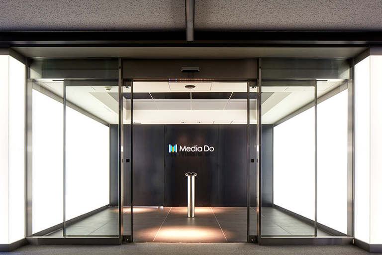 5th Floor Entrance